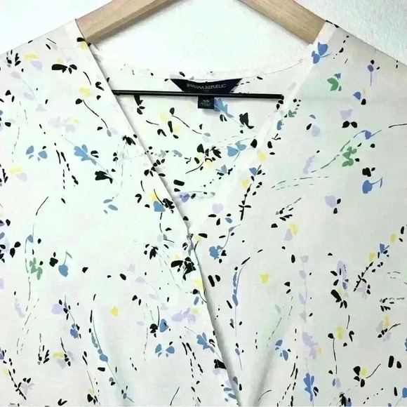 Banana Republic Women’s Wrap-Front White Floral Top Size XS - Picture 7 of 14